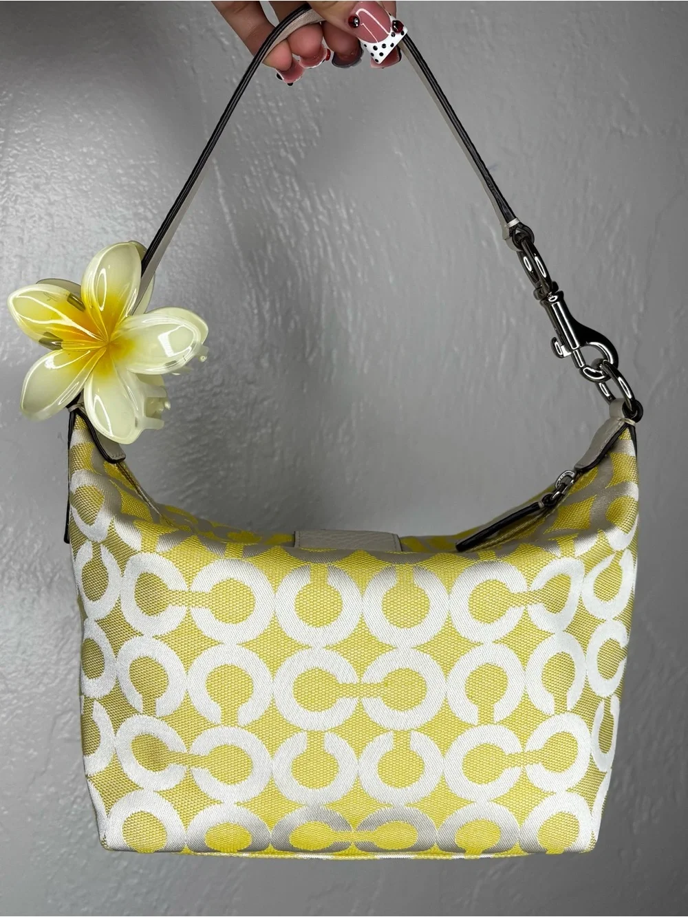 RAREEE Coach Julia Outline Op Art small shoulder bag  💛🤍